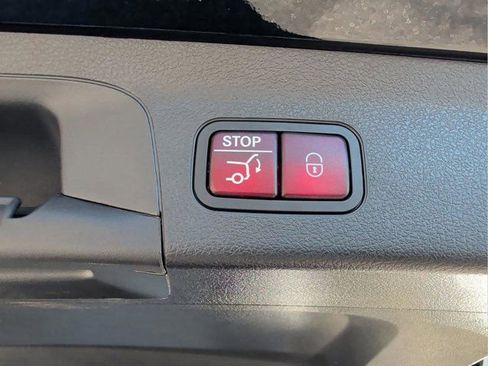 Used 2025 Mercedes-Benz GLS 450 GLS 450 image 14