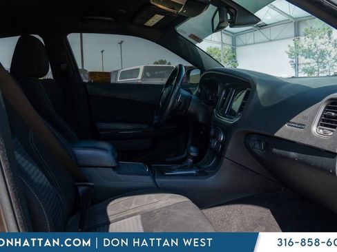 Used 2018 Dodge Charger GT w/ Blacktop Package AWD/4WD image 23