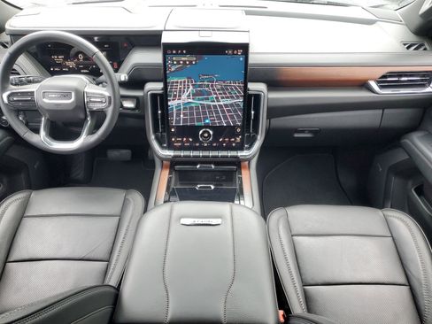 Used 2025 GMC Yukon Denali image 16