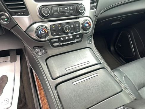 Used 2015 Chevrolet Tahoe LTZ AWD/4WD image 27