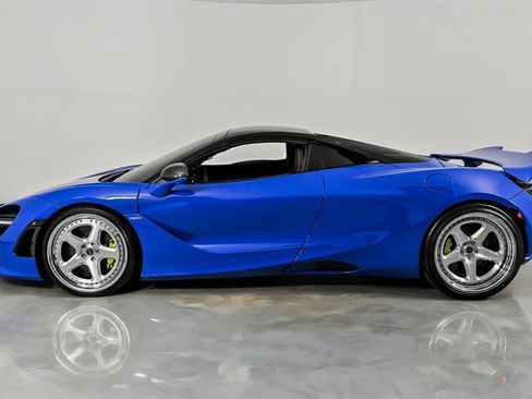 Used 2024 McLaren 750S Spider RWD image 21