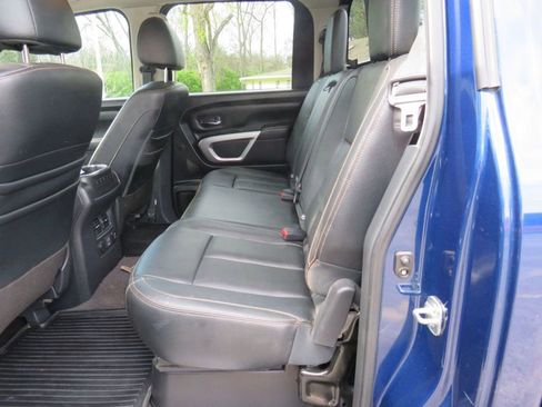 Used 2019 Nissan Titan SL w/ Texas Titan Edition image 14