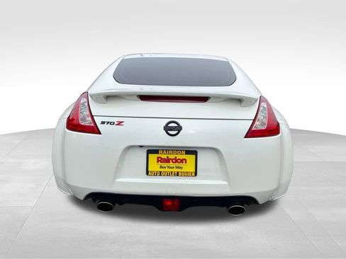 Used 2020 Nissan 370Z w/ Sport Package image 7