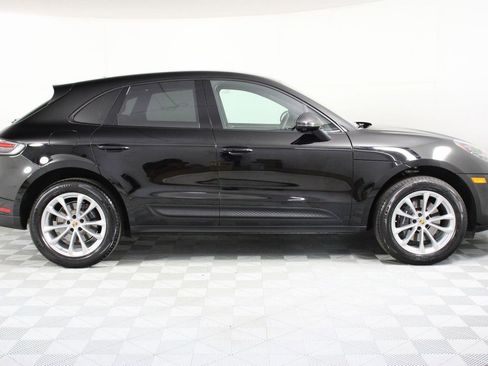 Certified 2026 Porsche Macan AWD/4WD image 8