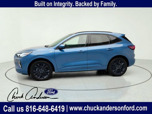 Used 2023 Ford Escape ST-Line Elite w/ Premium Technology Package AWD/4WD image 3