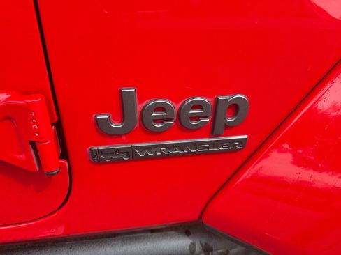 Used 2021 Jeep Wrangler Sport image 24