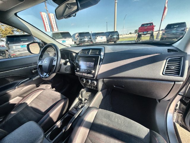 Used 2024 Mitsubishi Outlander Sport AWD image 27