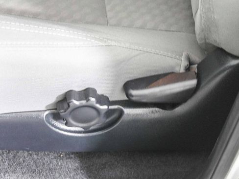 Used 2022 Toyota Tacoma SR w/ SR Convenience Package image 22