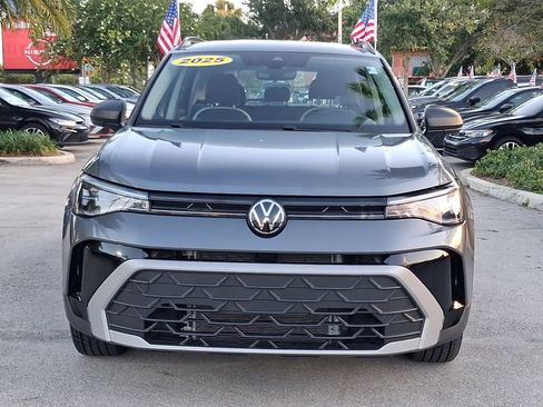 Used 2025 Volkswagen Taos S FWD image 2