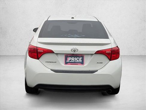 Used 2019 Toyota Corolla XSE image 6