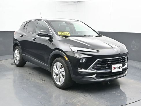 Used 2025 Buick Encore GX Preferred AWD/4WD image 6