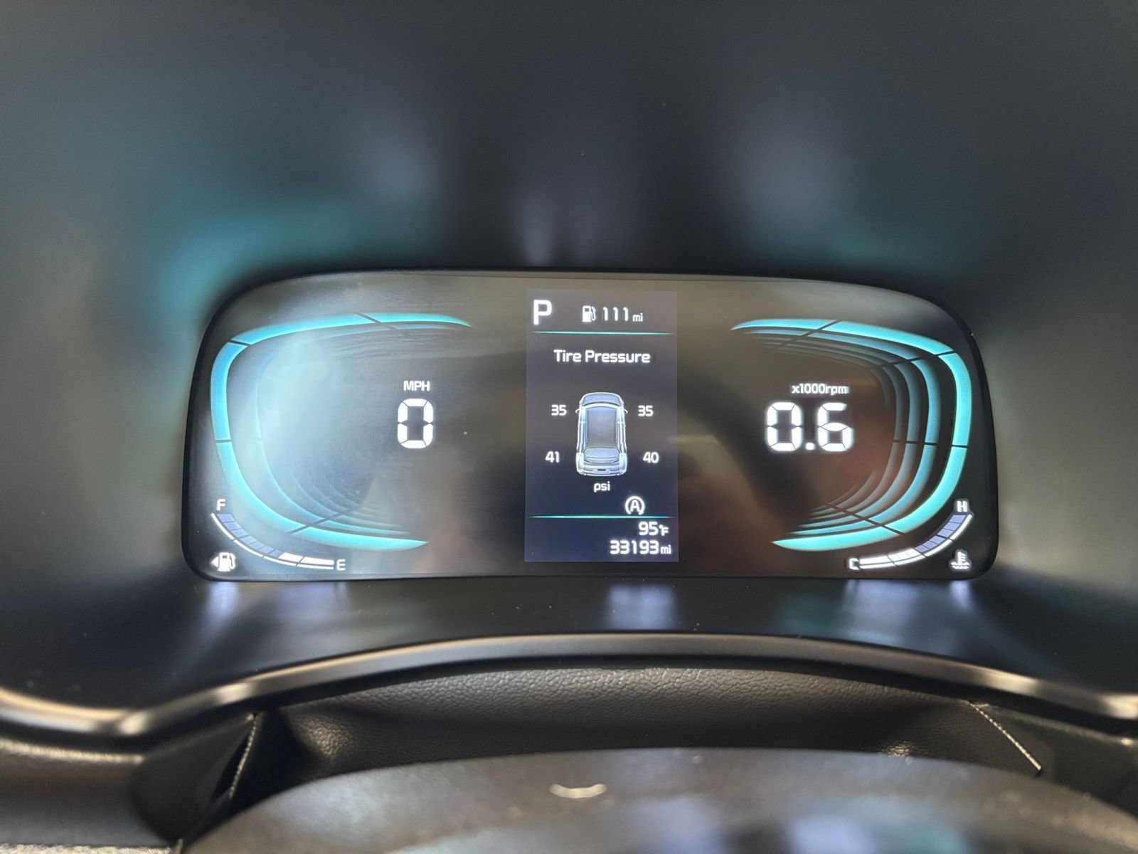 Used 2025 Kia Soul LX w/ LX Technology Package FWD image 37