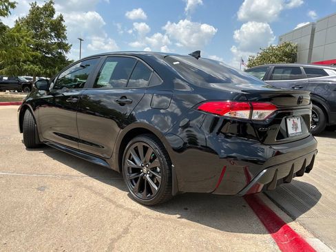 Used 2023 Toyota Corolla SE FWD image 8