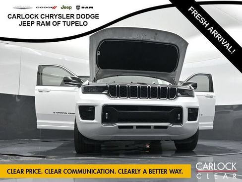 Used 2023 Jeep Grand Cherokee Overland w/ Luxury Tech Group IV AWD/4WD image 70