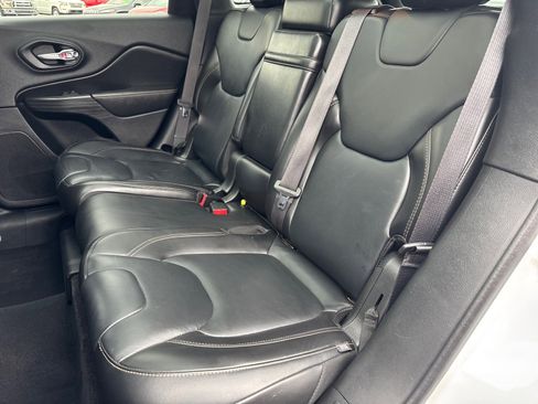 Used 2016 Jeep Cherokee Limited image 14