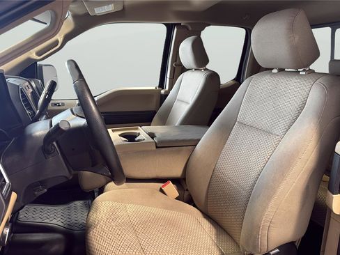 Used 2015 Ford F150 XLT w/ Equipment Group 302A Luxury image 9