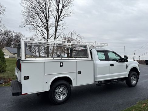 Used 2022 Ford F350 XL w/ Power Equipment Group image 6