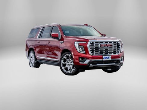 Used 2025 GMC Yukon XL Denali w/ Sun & Power Step Package image 39