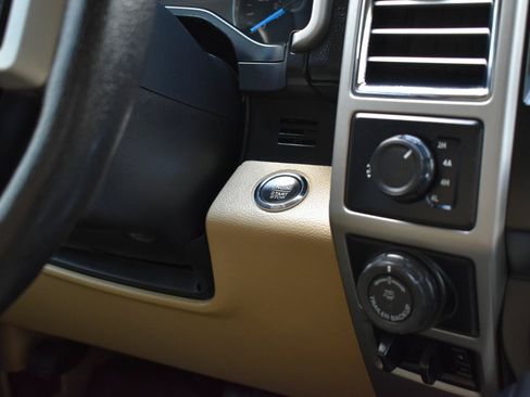 Used 2016 Ford F150 Lariat w/ Equipment Group 502A Luxury AWD/4WD image 39