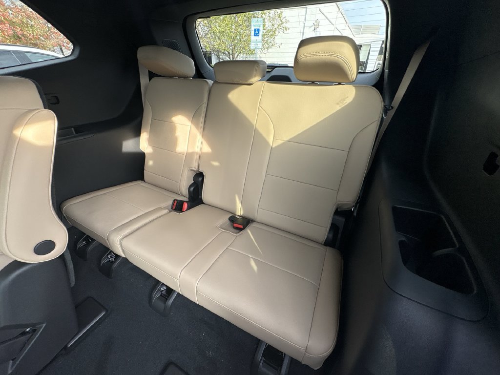 Certified 2025 Buick Enclave Preferred w/ Super Cruise Package FWD image 33