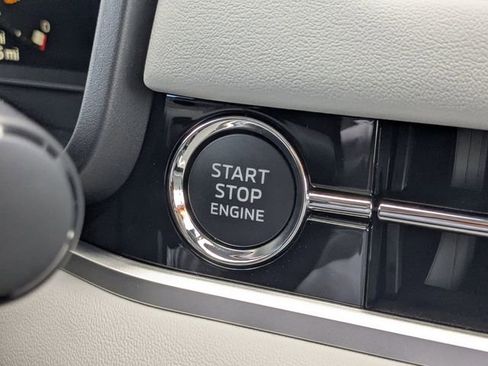 New 2026 Mitsubishi Outlander SE image 31