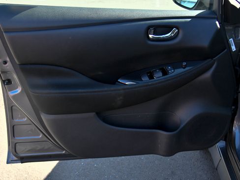 Used 2024 Nissan Leaf SV Plus image 13