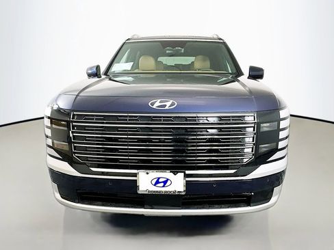 New 2026 Hyundai Palisade Calligraphy FWD image 2