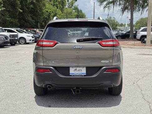Certified 2018 Jeep Cherokee Latitude AWD/4WD image 5