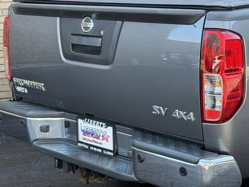 Used 2021 Nissan Frontier SV image 16