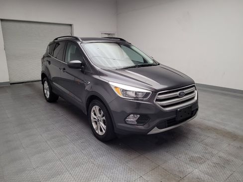 Used 2018 Ford Escape SE w/ SE Sync 3 Package FWD image 13