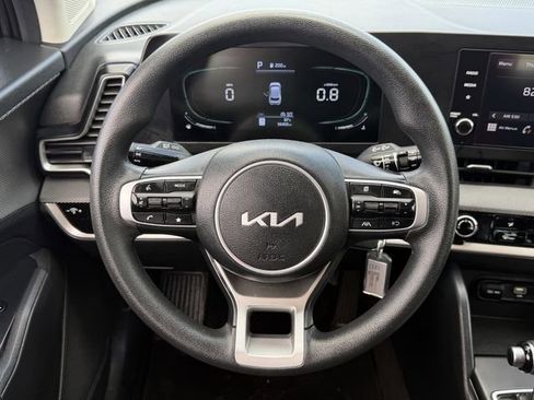 Used 2024 Kia Sportage LX image 12