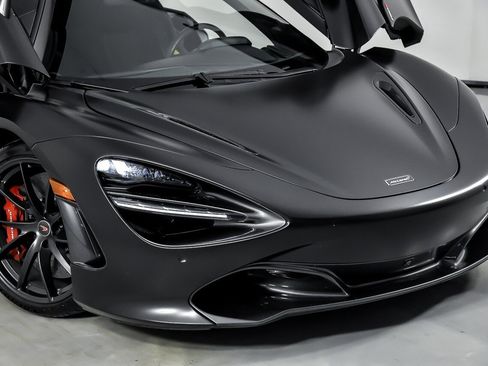 Used 2018 McLaren 720S image 3