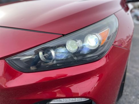 Used 2019 Hyundai Elantra GT N Line image 9