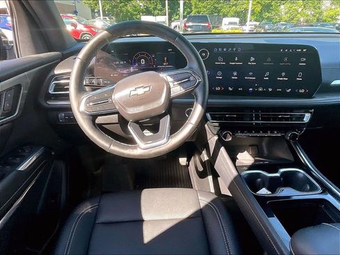 Used 2024 Chevrolet Traverse LT AWD/4WD image 18