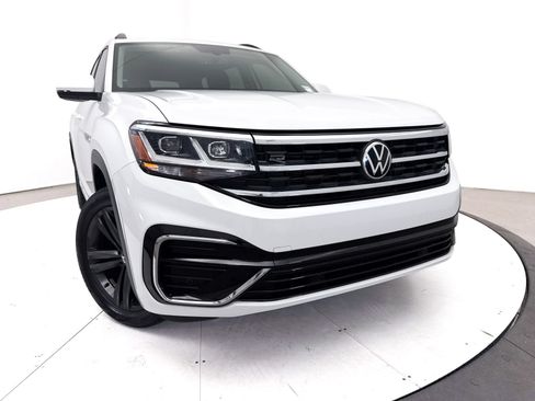 Used 2021 Volkswagen Atlas SE w/ Towing Package FWD image 5