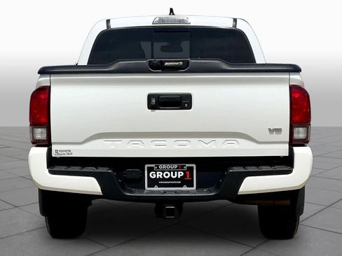 Used 2023 Toyota Tacoma SR5 w/ Technology Package image 5