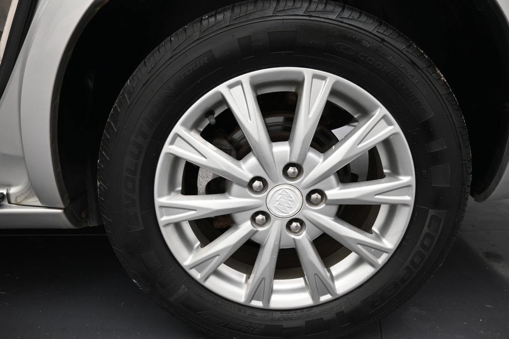 Used 2009 Buick Lucerne CX FWD image 35