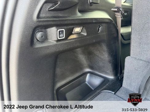 Used 2022 Jeep Grand Cherokee L Laredo AWD/4WD image 40