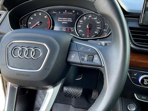 Used 2023 Audi Q5 2.0T Premium w/ Convenience Package AWD/4WD image 14