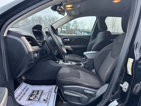 Used 2017 Jeep Cherokee Latitude image 15