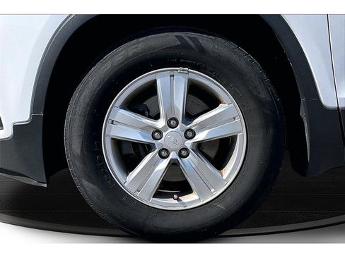 Used 2020 Chevrolet Trax LS w/ Tint and Cruise Package FWD image 11