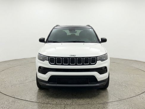 Used 2025 Jeep Compass Limited AWD/4WD image 2