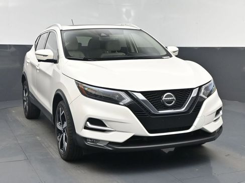 Used 2020 Nissan Rogue Sport SL w/ Premium Package FWD image 21