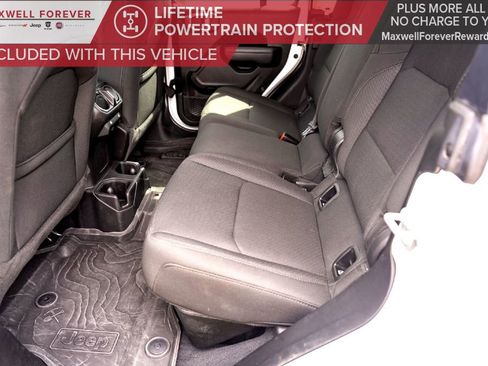 Used 2023 Jeep Gladiator Willys image 20