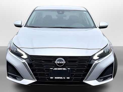 Used 2023 Nissan Altima 2.5 SV FWD image 3