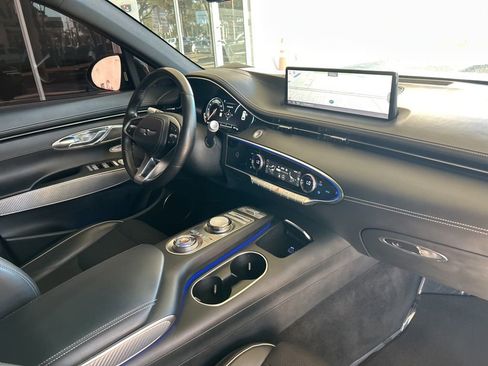 Used 2024 Genesis GV70 2.5T w/ Sport Prestige Package image 21