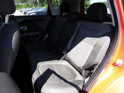 Used 2019 Kia Soul + image 20