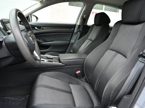Used 2018 Honda Accord EX image 13