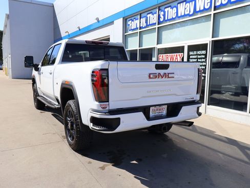 Certified 2025 GMC Sierra 2500 AT4 w/ AT4 Premium Plus Package AWD/4WD image 7
