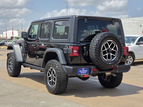 Used 2026 Jeep Wrangler Unlimited Rubicon AWD/4WD image 7